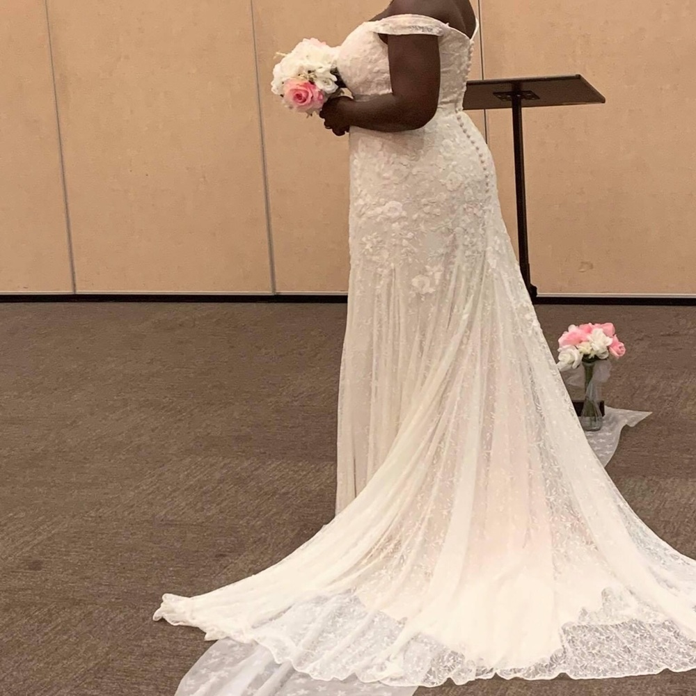 Wedding dress